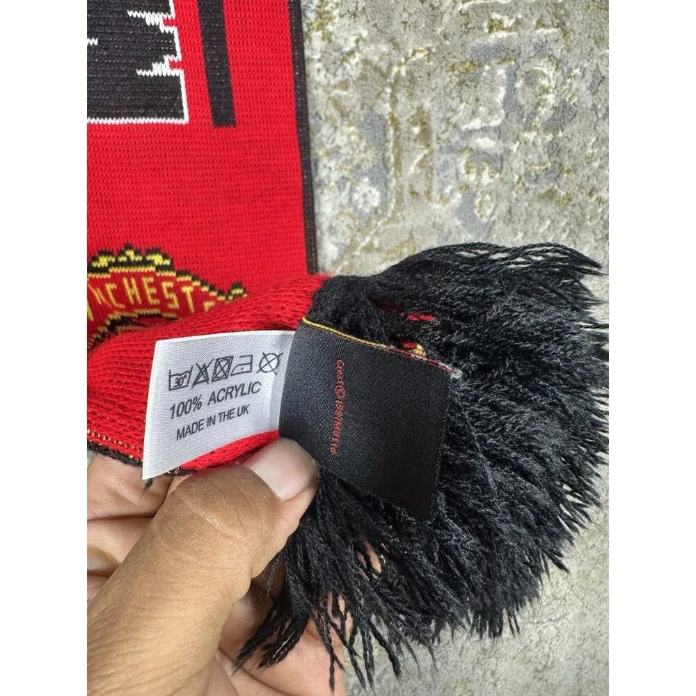 Official Licensed Manchester United F.C. Knit Scarf